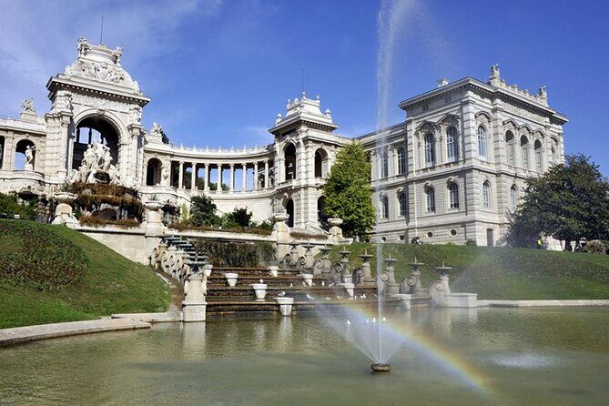 5-Hour Private Sightseeing Tour of the Provence from Marseille in Luxury Car - Palais du Pharo and Longchamp: palaces, gardens, and the photo fountain moment
