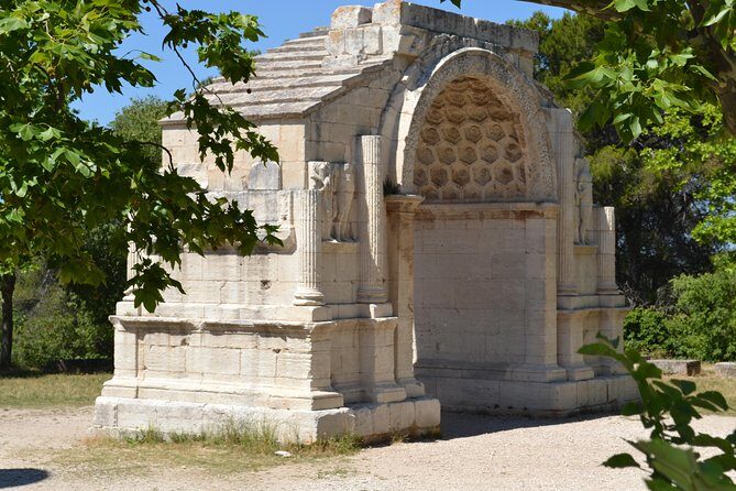 Arles, Les Baux and Saint Remy de Provence from Marseille - Saint-Rémy-de-Provence: Les Antiques and the Van Gogh angle that feels human