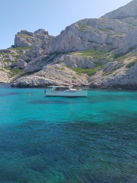 Cruise, Coffee and Swimming in the Calanques of Frioul - From the Old Port: where you board and what the first stops look like