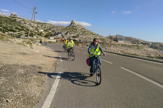 Electric Bike Tour to the Calanques from Marseille - Into the Calanques: limestone fjords and the Cala rhythm