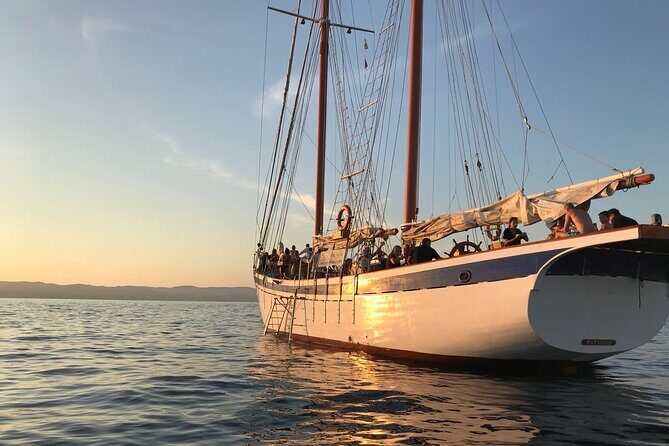 Evening cruise at sunset - Key Highlights at a Glance