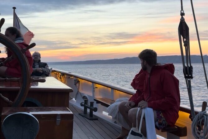 Evening cruise at sunset - La Baie des Singes: The Natural Passage Between Maïre and Cape Croisette