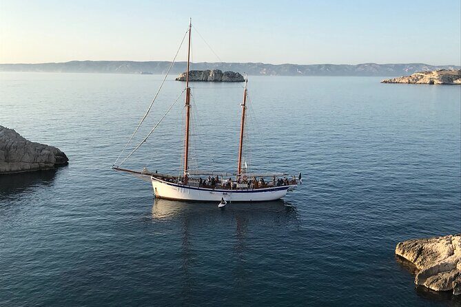 Evening cruise at sunset - From Old Port to Porte des Calanques: Getting Out of the City Fast