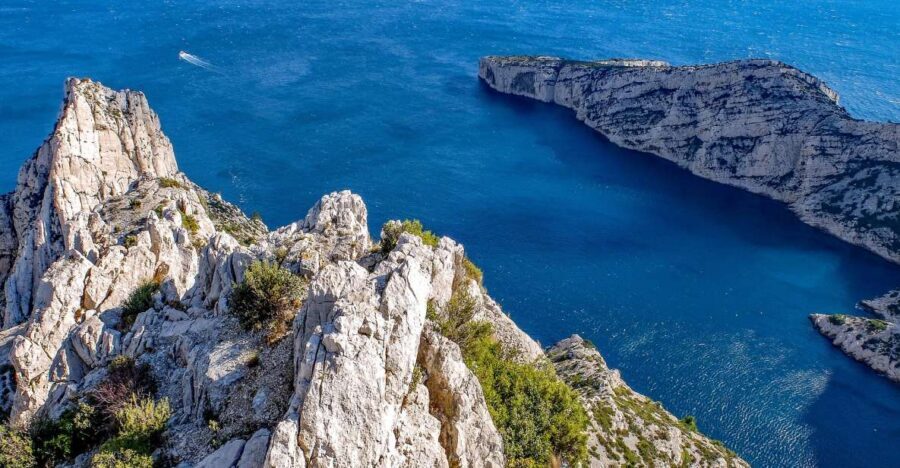 From Marseille: Calanques National Park Guided Hike - Pine woods and rosemary scrub to the first big coastline reveal