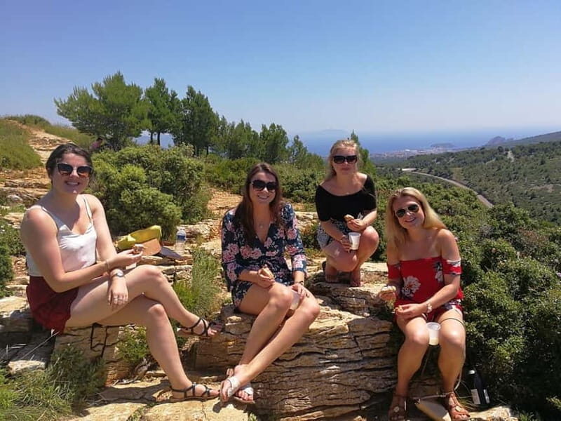 From Marseille: Cassis 4 hours - Cassis harbor and the little fishing village vibe