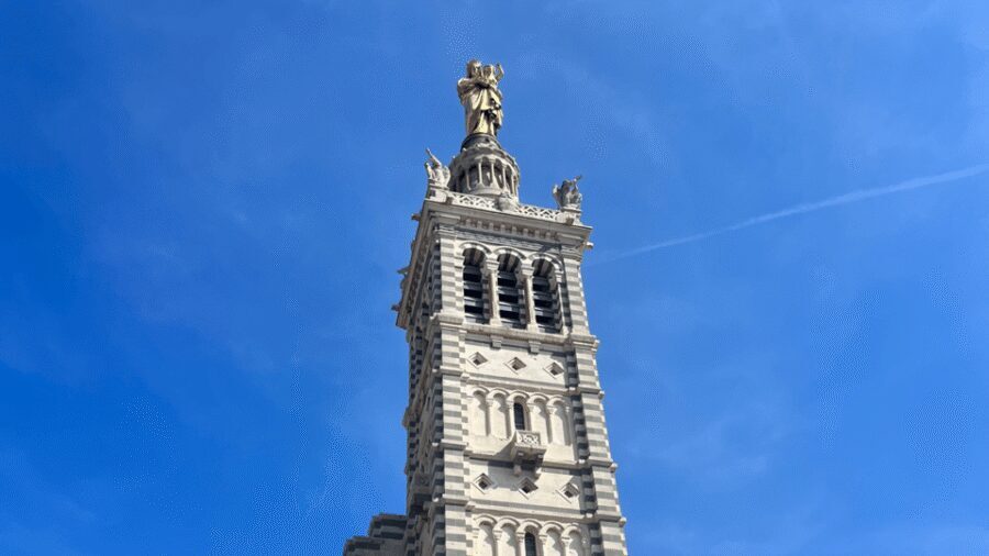 Guided tour in the heart of Marseille! - Old Port and the fish market: maritime history you can see