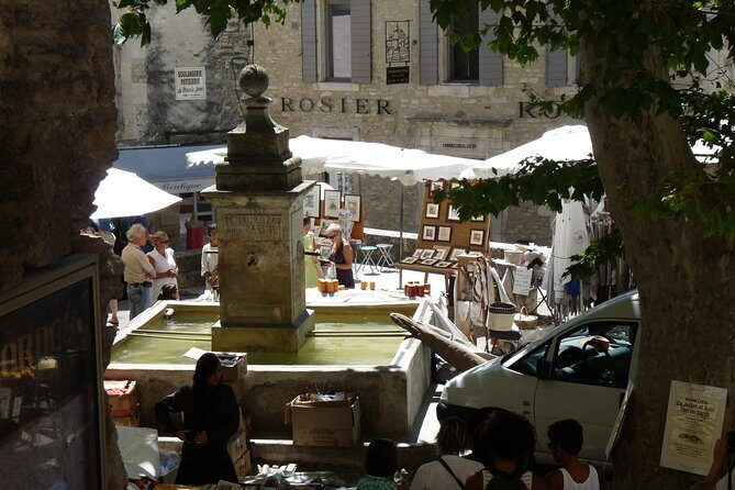 Market & Perched Villages of the Luberon Day Trip from Marseille - Lourmarin plus Apt: markets on Friday and Saturday