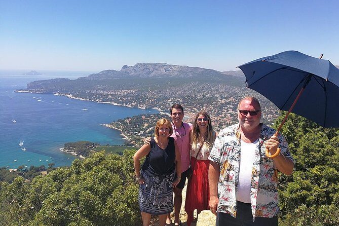 Marseille Aix-en-Provence and Cassis 7 hours - Notre-Dame de la Garde: your fast 360° “get oriented” moment