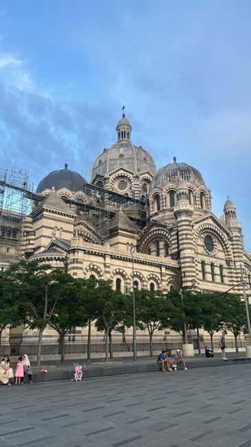 Marseille and Provence: customized tours tailored - How the Tour Tailors Itself to Your Interests