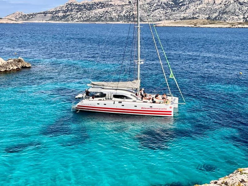 Marseille: Calanques Catamaran Cruise, Picnic, & Swimming - A small catamaran means the Calanques feel reachable
