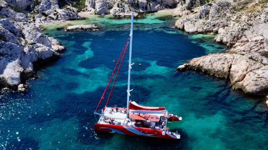 Marseille : Calanques Catamaran Cruise with Lunch & Wine - A 30-person catamaran cruise: comfort that matters in the Calanques