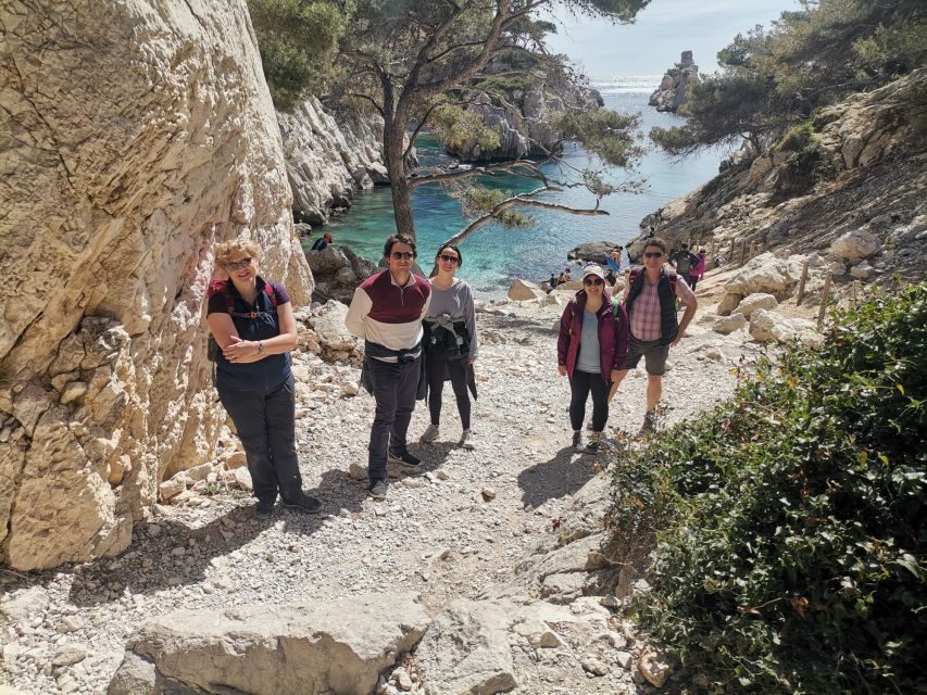 Marseille: Calanques National Park Guided Hike with Picnic - Calanques National Park: starting at Luminy, then walking into another world