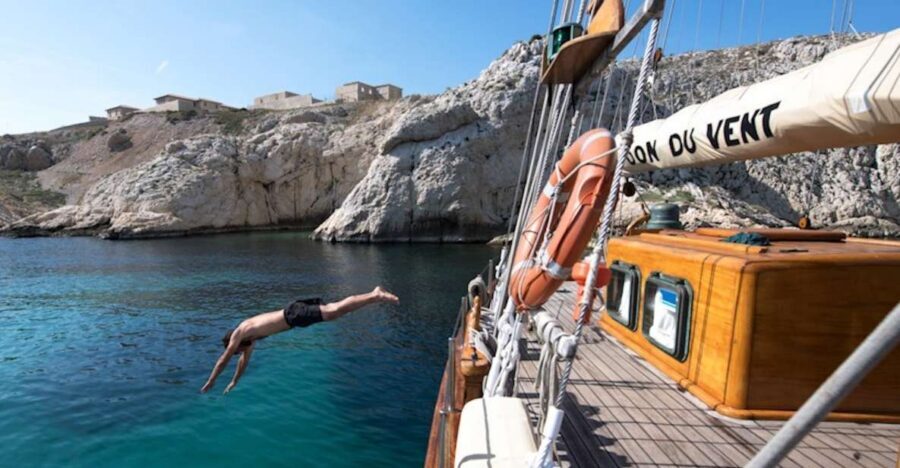 Marseille: Calanques Sailing Day Trip with Lunch and Wine - Sormiou, Morgiou, Sugiton, or La Côte bleue: choosing the right cove vibe