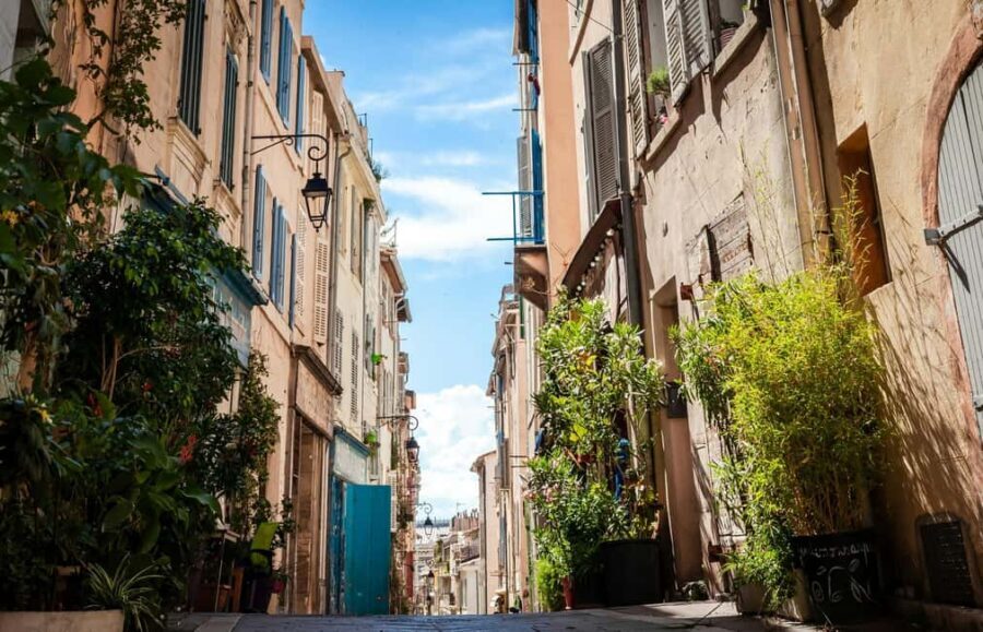 Marseille: Cosquer Cave Ticket & Panier District Audio Tour - Who this works best for (and who should rethink it)