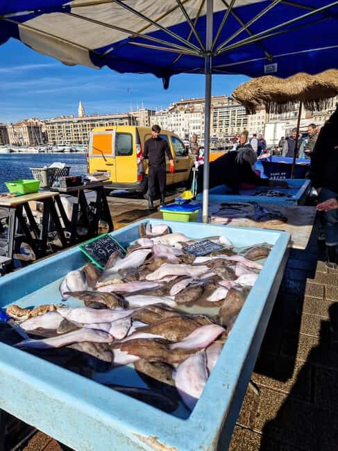Marseille: découvrir la vieille ville avec un marseillais - Faut-il réserver cette balade avec Claude?