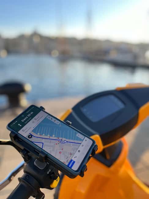 Marseille: Electric Motorcycle Rental with Smartphone Guide - Meeting at TROLIBxx in Marseille: get set up, then get rolling