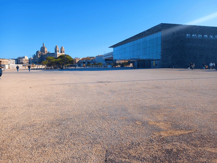 Marseille: Essential Guided Walking Tour of the City - Le Pharo and Palais du Pharo: terraces, views, and imperial backstory