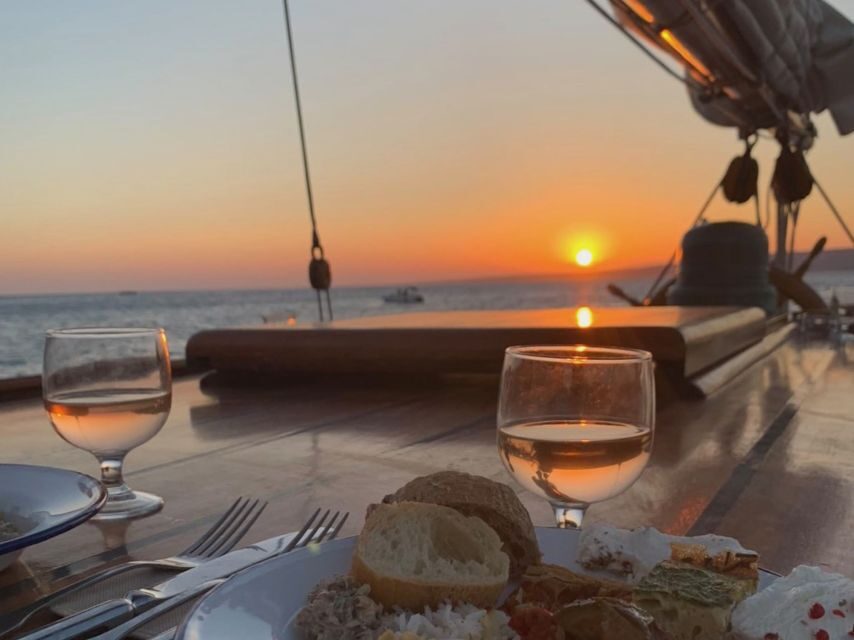 Marseille: Frioul Islands Sunset Cruise with Cocktail Dinner - Price and value: what $112 really buys you