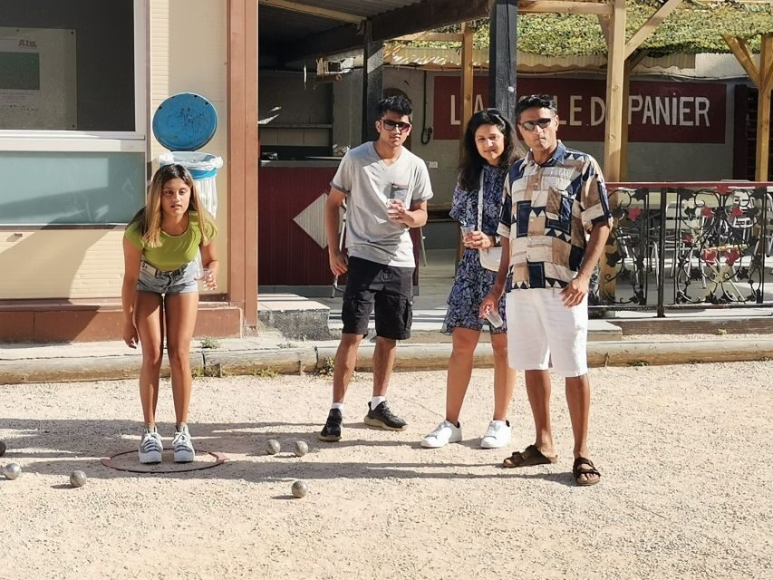 Marseille: Guided Pétanque Game with Local Aperitif - The practical lesson: how you learn pétanque without feeling put on the spot