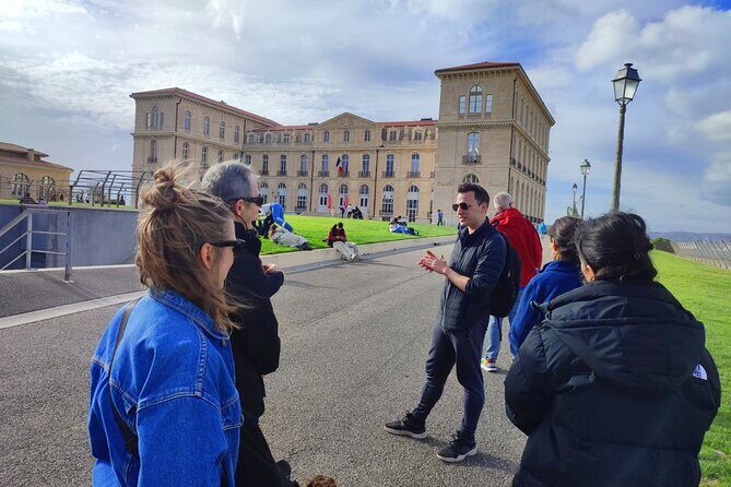 Marseille Guided Tour for 2.5 Hours with a Bilingual Local Guide - Key highlights to watch for