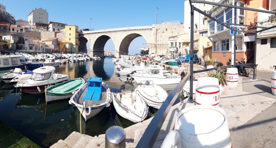 Marseille: Hidden Coves Exploration & Treasure Hunt - How the treasure hunt works (and why kids don’t lose interest)