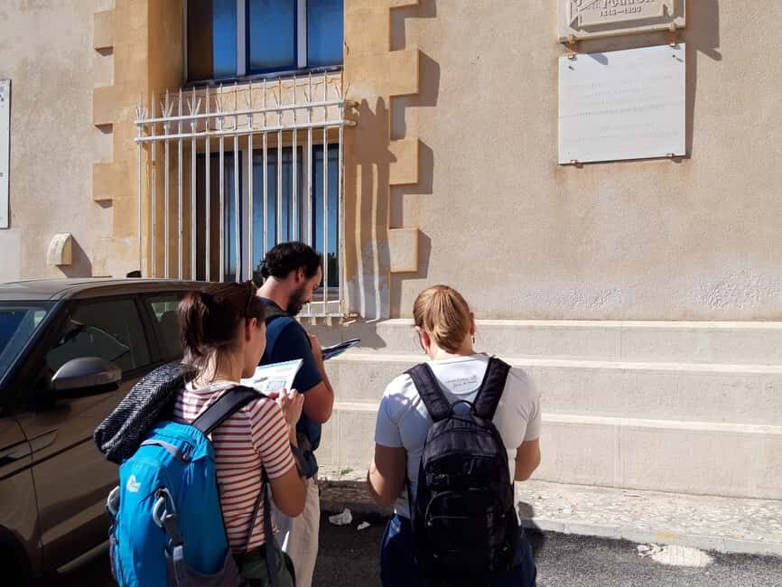 Marseille: Hidden Coves Exploration & Treasure Hunt - Finishing at Vallon des Auffes: the payoff of the mystery