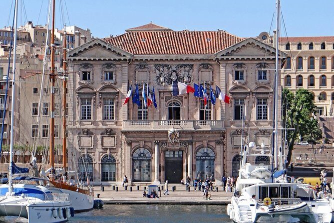 Marseille Old District : Private Walking Tour - Entering the Marseille Old District on foot (and why 2 hours works)