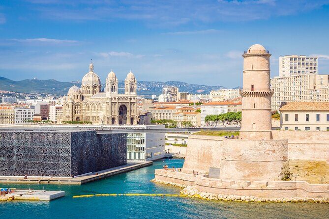 Marseille Old Town Exploration Game and Tour - Port Antique: ending where ancient Marseille leaves traces