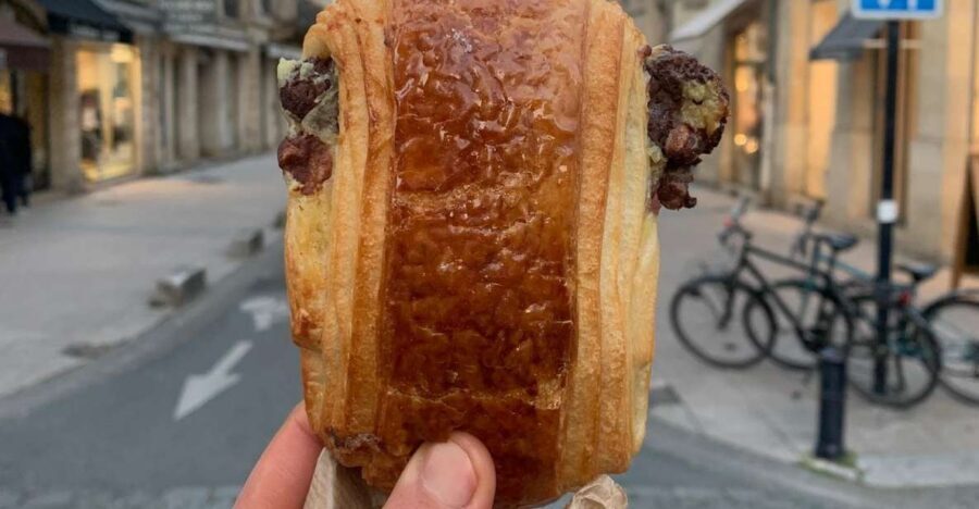 Marseille: Pastries Food Tour with 6+ Tastings - Getting oriented: the Vieux Port start point and easy meeting setup