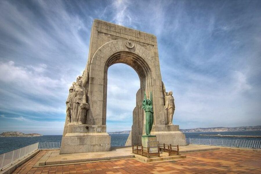 Marseille: Private Walking Guided Tour - The Canabière and the 1934 assassination of Alexander I