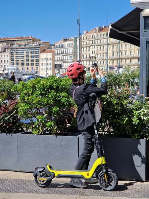 Marseille: Self-Guided Smartphone Tour by E-Scooter - Sea-side stretches and small ports: your reset between highlights