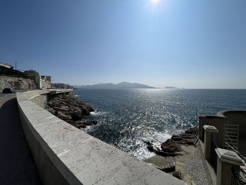 Marseille: Sightseeing E-Bike Tour - Old Port to Palais du Pharo: breezy views and a good reset