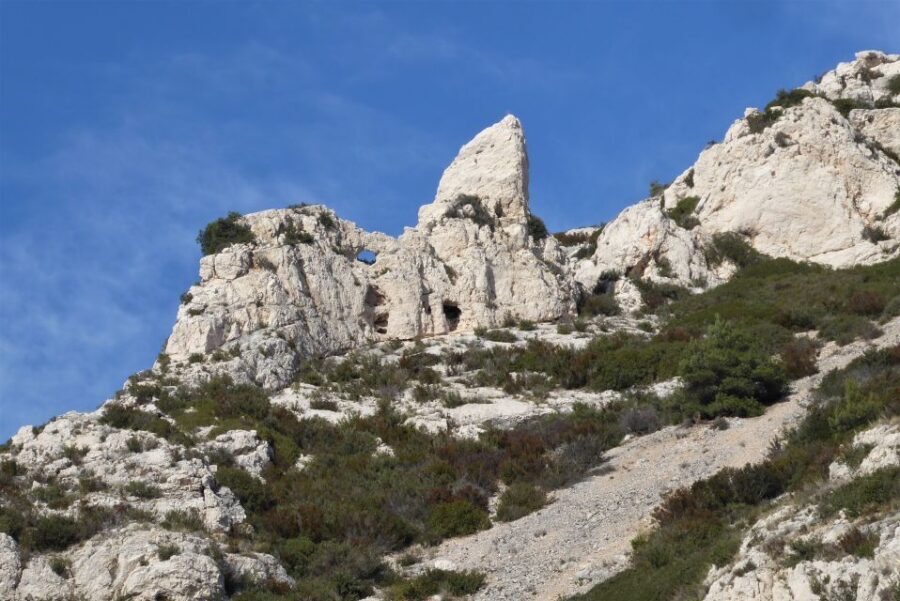 Marseille: Sormiou Calanque Half-Day Hiking Tour w/Swimming - The photo-and-panorama stop that breaks up the climb