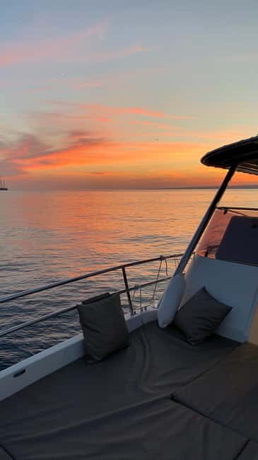 Marseille: Sunset Boat Cruise with Dinner and Drinks - On Board Dinner: Vegetarian, Local-leaning, and Not Just an Afterthought