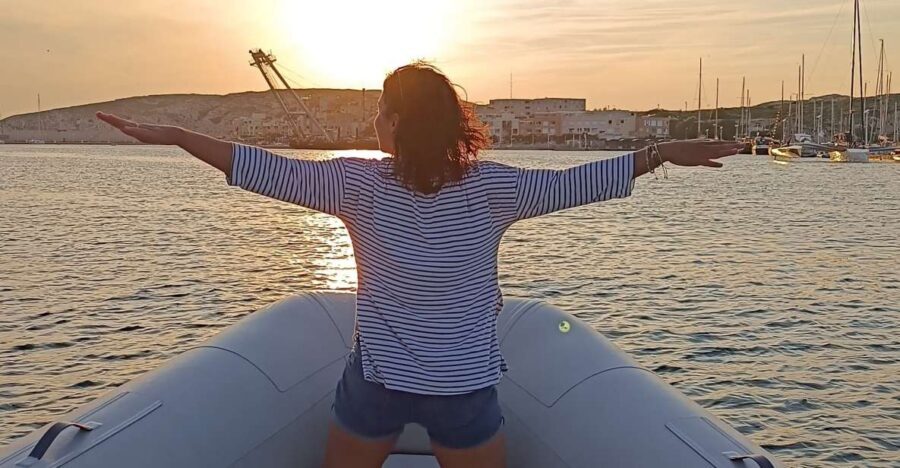 Marseille: Sunset Frioul Archipelago Boat Cruise - Frioul Archipelago time: creeks, skipper stories, and real marine park vibes