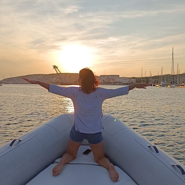 Marseille: Sunset Frioul Archipelago Boat Cruise - Port du Frioul: guided orientation plus a bit of breathing room