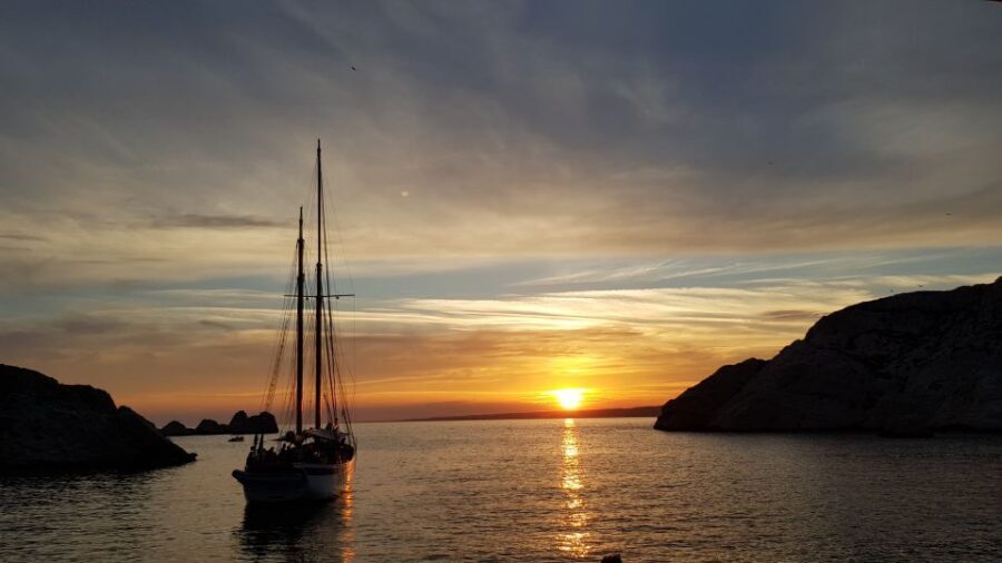 Marseille: Sunset Sailing Cruise with Dinner and Drinks - Key points worth knowing before you go