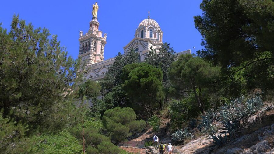Marseille: Urban Hiking Tour with a Local Guide - Old Port orientation: the story starts where the ships are