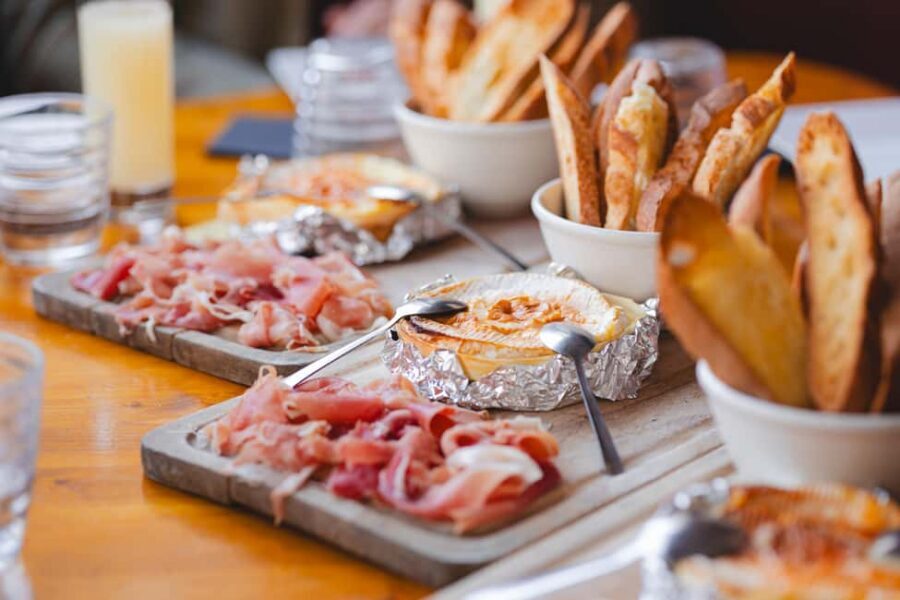Marseille: Walking Food Tour with Full Meal - Starting at Le New Terrasse by the Quai du Port