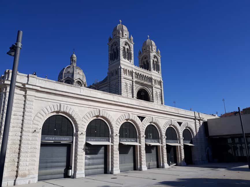 "Old Marseille" district tour and treasure hunt - Stopping rhythm: what each stage likely does for your eyes