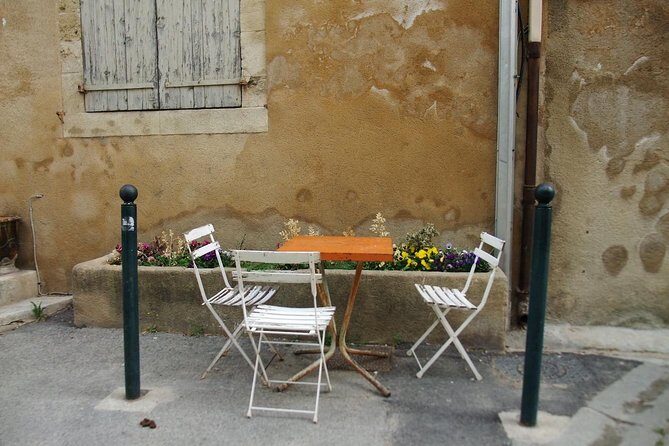 Picturesque Luberon - From MARSEILLE - Stop 5: Lourmarin’s Historic Village Feel