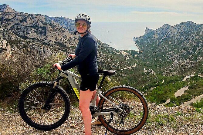 Private ebike tour to Calanques or city - Stop-by-stop: Sormiou, En Vau lookouts, and Port-Miou viewpoints