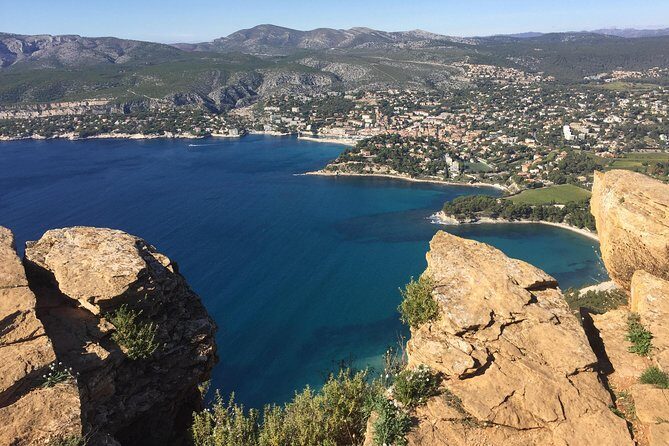 Private Excursion Cassis and Marseille City Tour - Starting with Notre Dame de la Garde: Marseille’s best quick orientation