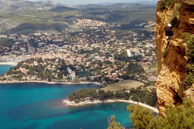 Provence wonders from the port of Marseille - Cassis: the port, the lunch window, and the coastal mood