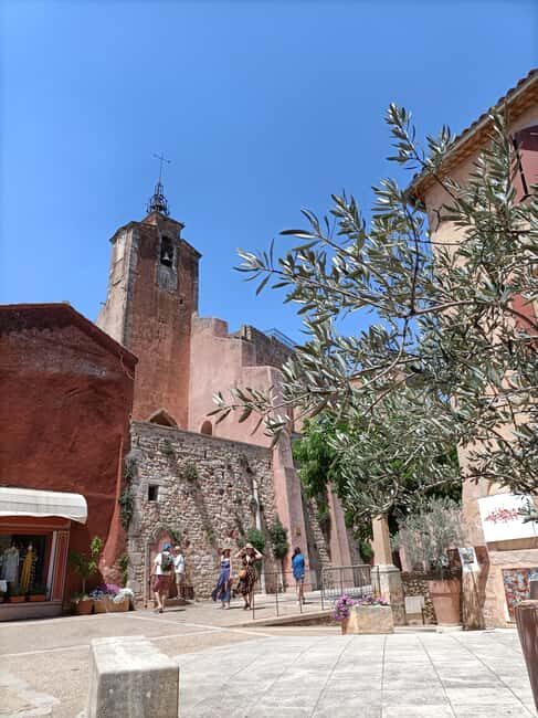 The most beautiful villages of Luberon - Roussillon: ochre quarries, colorful streets, and lunch on your terms