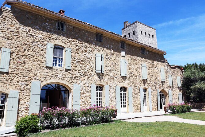 Two intensive days discover exceptional wines of the Rhône valley - Vacqueyras: another lower Rhône stop worth your time