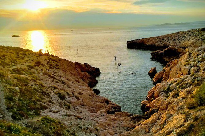 Ultimate Calanques Panoramic e-bike Ride – 3h (Small Group) - EVTT Provence near Pointe Rouge: services, snacks, and a reset by the sea